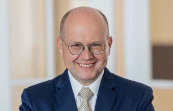 Portrait Adler Klein